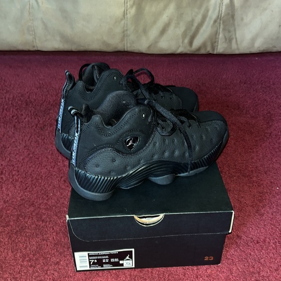 NEW Jordan Jumpman Team 2 - Picture 2 of 5
